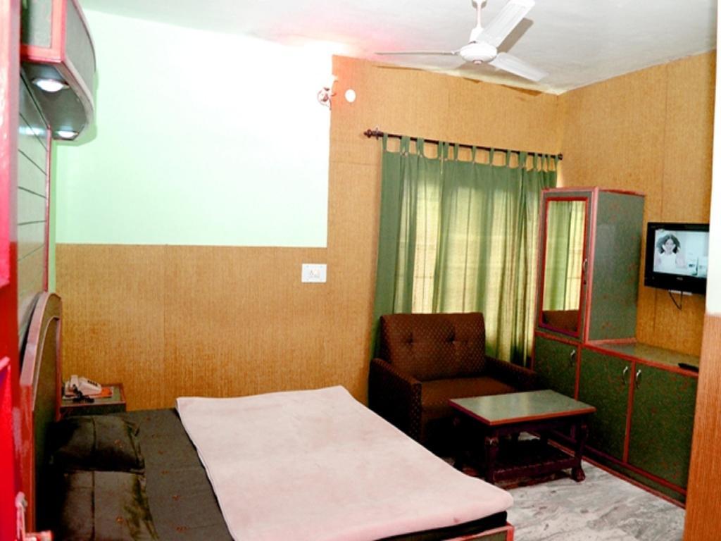 Kasauli Hotel Puri Phòng bức ảnh