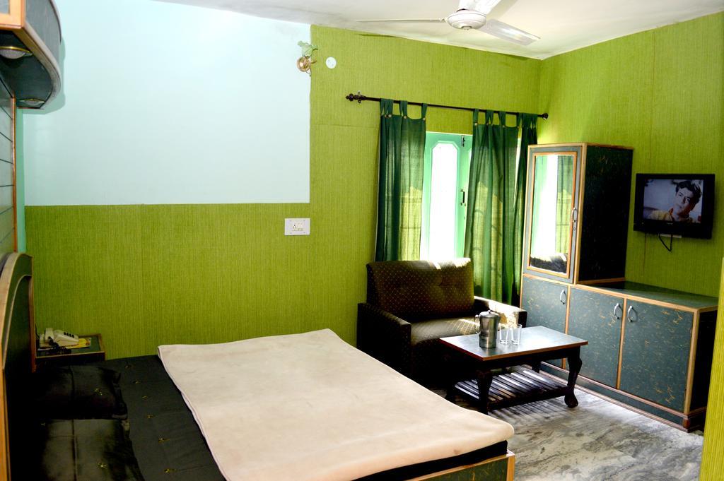 Kasauli Hotel Puri Phòng bức ảnh