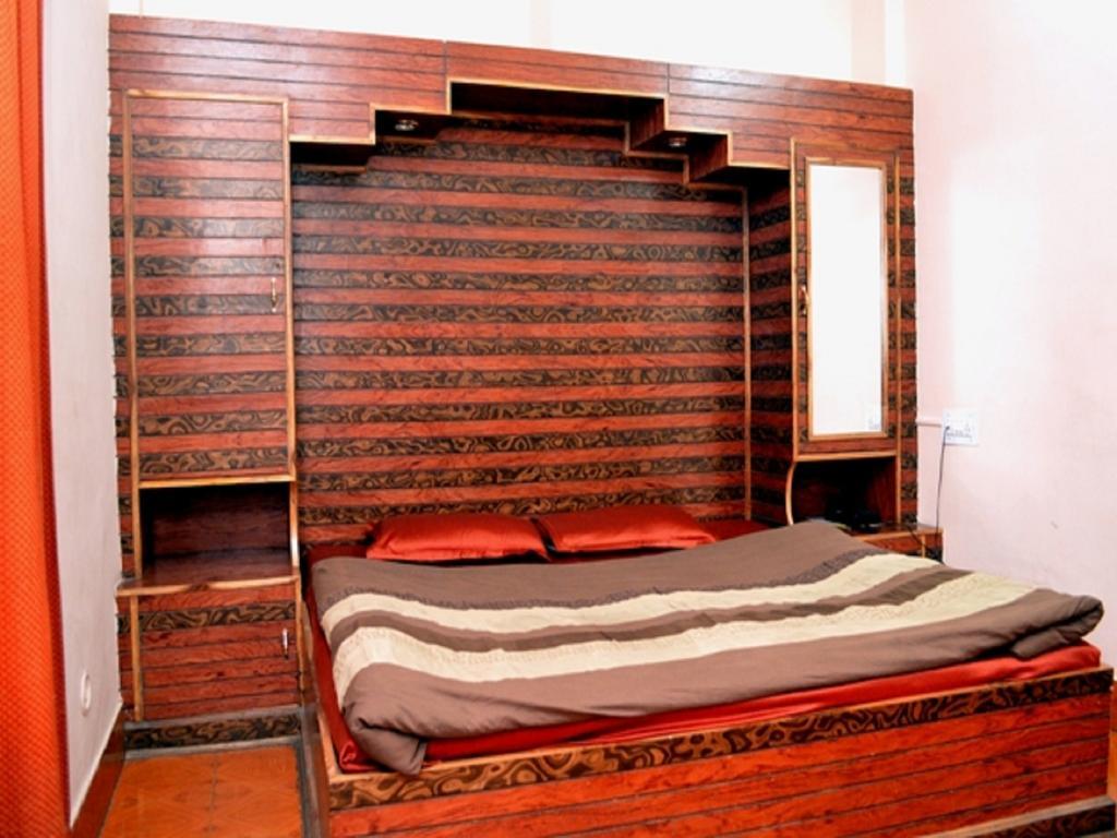 Kasauli Hotel Puri Ngoại thất bức ảnh