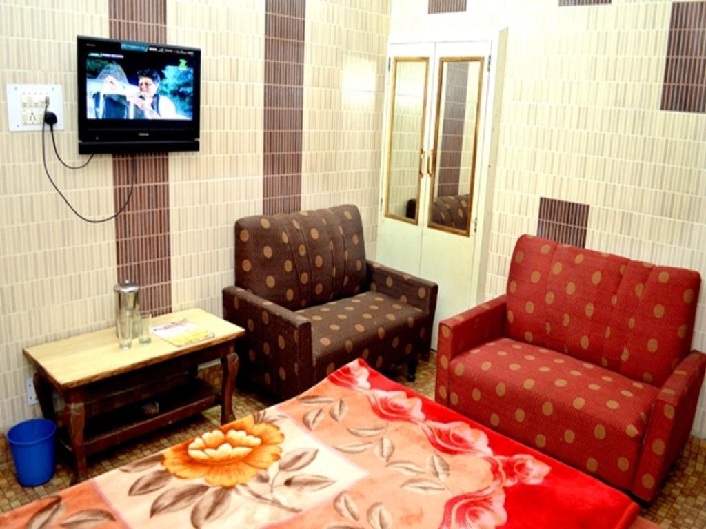 Kasauli Hotel Puri Ngoại thất bức ảnh